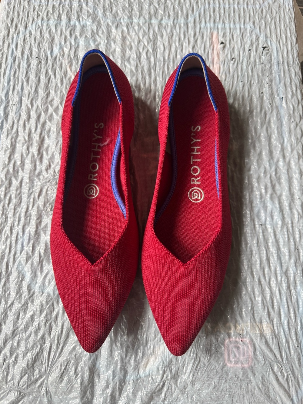 Rothy's Red Pointed Knit Flat - Women size 9w
